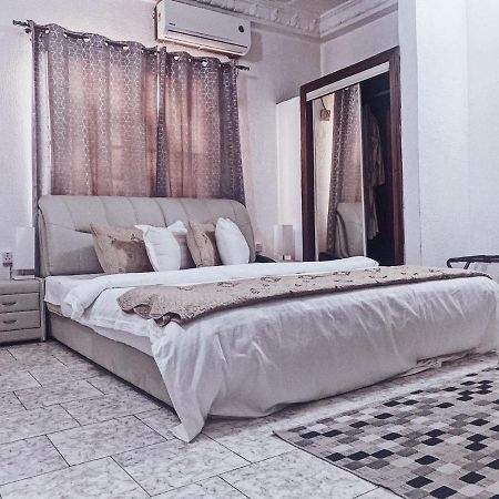 Hill View Hotel West Airport Accra Buitenkant foto